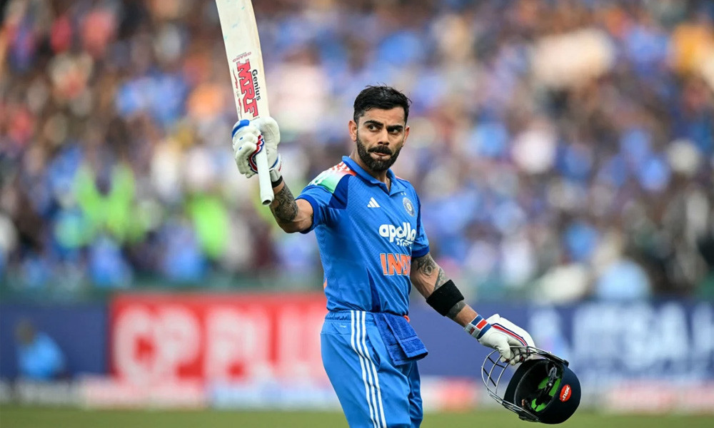 সেঞ্চুরি করে সাত বছরে উল্টো পিঠ দেখলেন কোহলি, সেরা ব্যাটসম্যানের প্রশ্ন