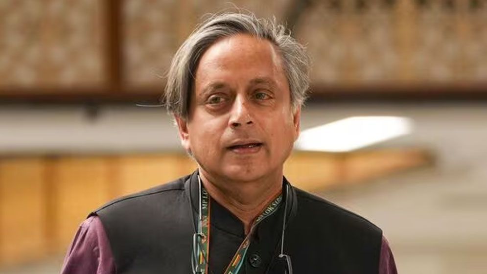 বাংলাদেশে সহিংসতায় যা বললেন শশী থারুর