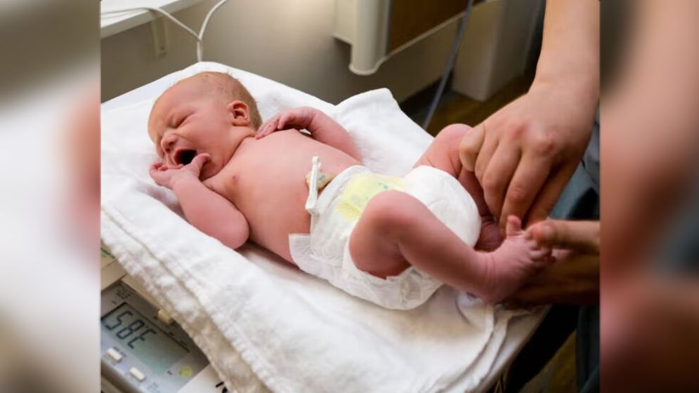 নবজাতকের সংক্রমণে প্রাথমিক লক্ষণ চেনার উপায়