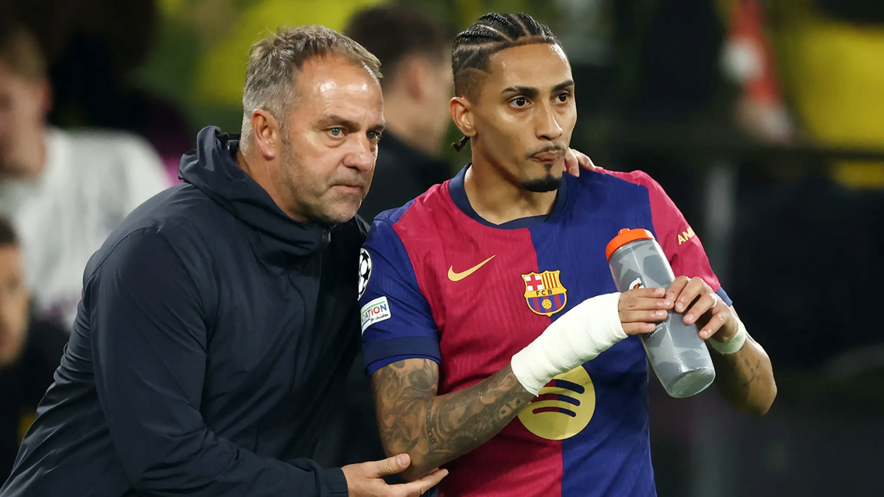 ফিফার বর্ষসেরা একাদশে রাফিনিয়ার না থাকায় ক্ষুব্ধ বার্সেলোনা কোচ