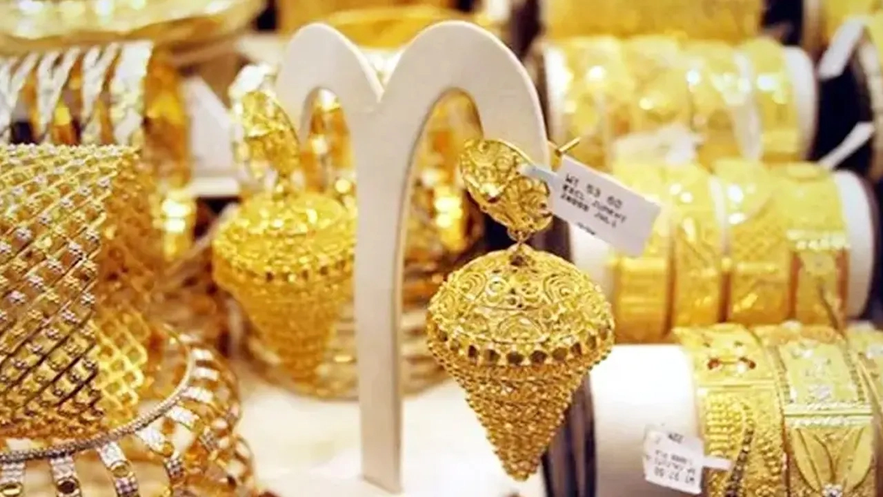 আজ থেকে নতুন দামে সোনা বিক্রি শুরু, ভরি কত
