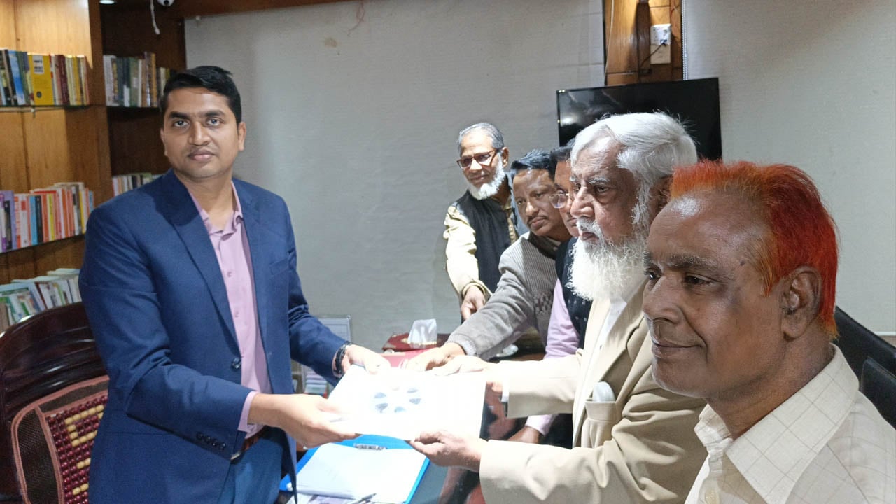 মনোনয়ন না পেয়ে স্বতন্ত্র প্রার্থী হতে মনোনয়ন তুললেন বিএনপির সাবেক এমপি