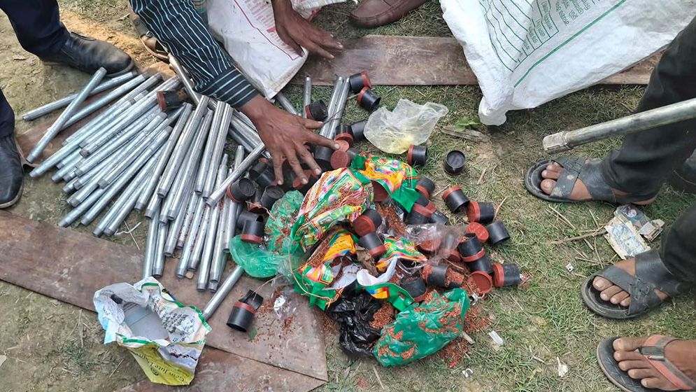 কুমিল্লায় জামায়াত নেতার মৎস্য প্রজেক্ট থেকে ককটেল তৈরির সরঞ্জাম উদ্ধার