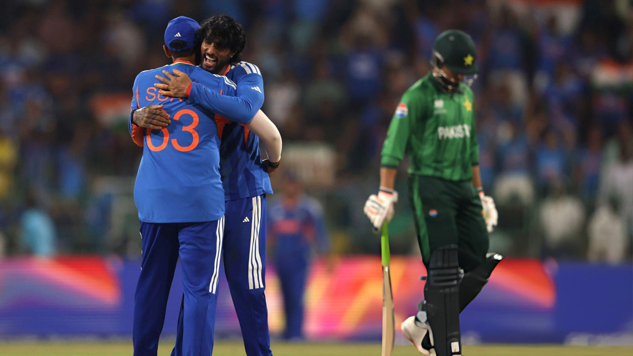 পাকিস্তানকে ৬১ রানে হারিয়ে সুপার এইটে ভারত