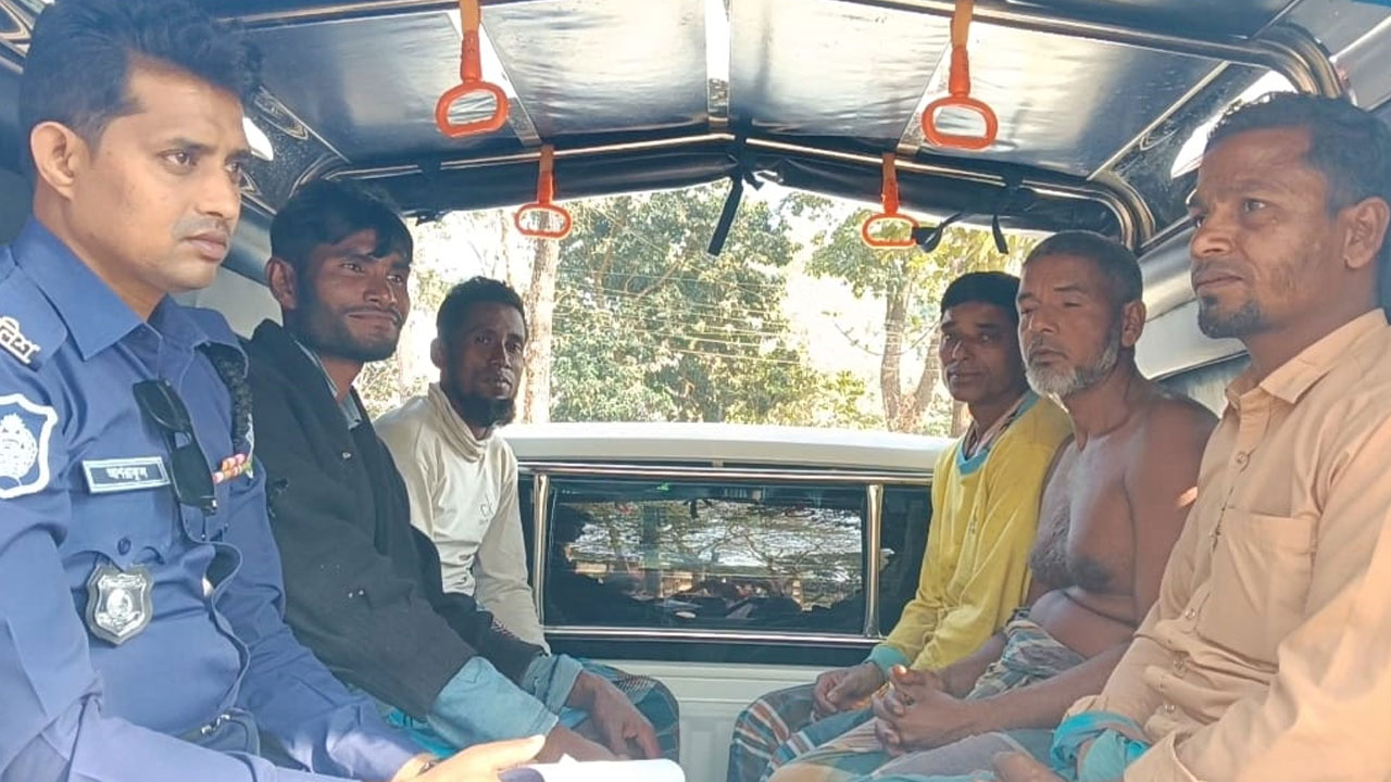 শেরপুরে অবৈধ বালু উত্তোলনে পাঁচজনের কারাদণ্ড