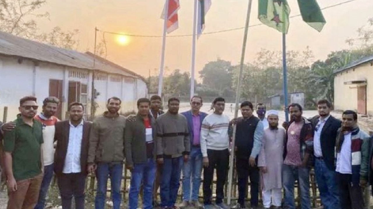 ঠাকুরগাঁওয়ে আ. লীগ কার্যালয়ে পতাকা উত্তোলন নিয়ে বিএনপির বিক্ষোভ