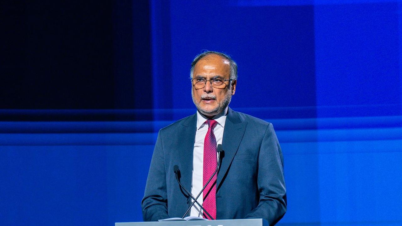 পাকিস্তানের পরিকল্পনামন্ত্রী শপথ অনুষ্ঠানে বাংলাদেশে আসছেন