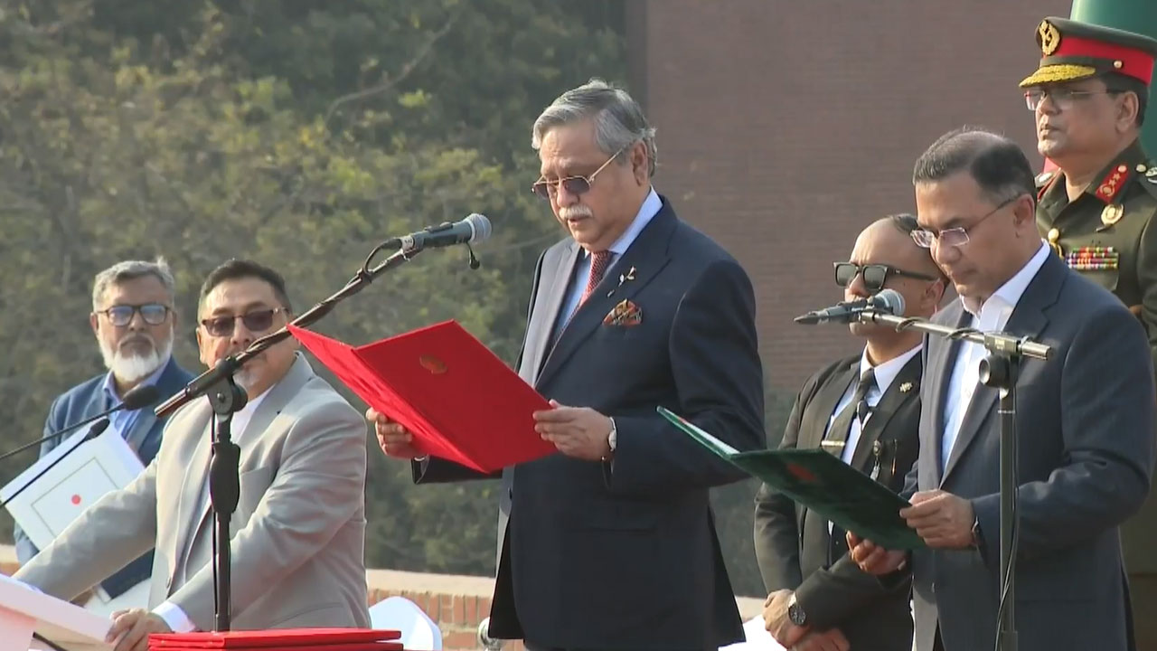তারেক রহমান দেশের ১১তম প্রধানমন্ত্রী হিসেবে শপথ নিলেন