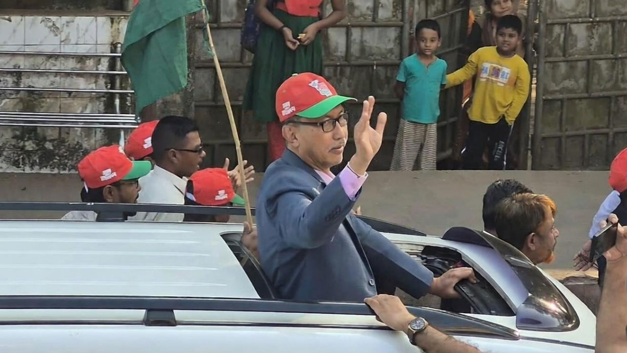 দীপেন দেওয়ান পার্বত্য চট্টগ্রাম বিষয়ক মন্ত্রী হিসেবে শপথ নিলেন