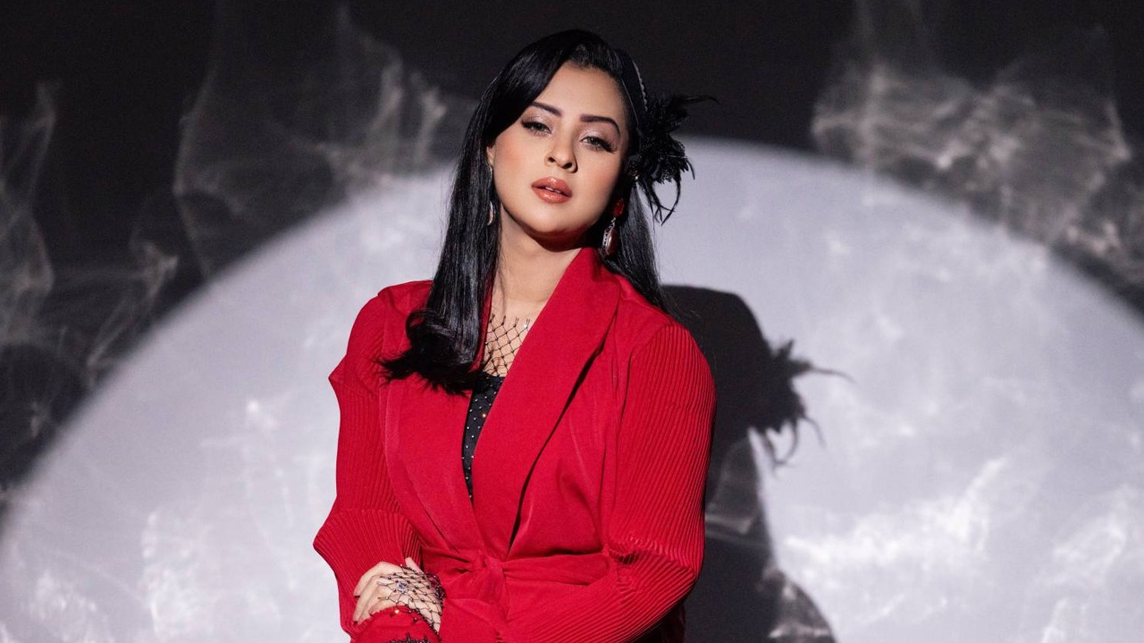 ধর্মীয় বিশ্বাস নিয়ে সরব হলেন শবনাম বুবলী