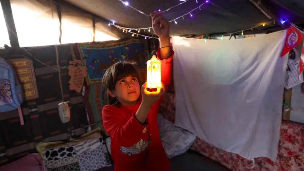 যুদ্ধবিধ্বস্ত গাজায় রমজান, স্বাভাবিক জীবনের আকাঙ্ক্ষা
