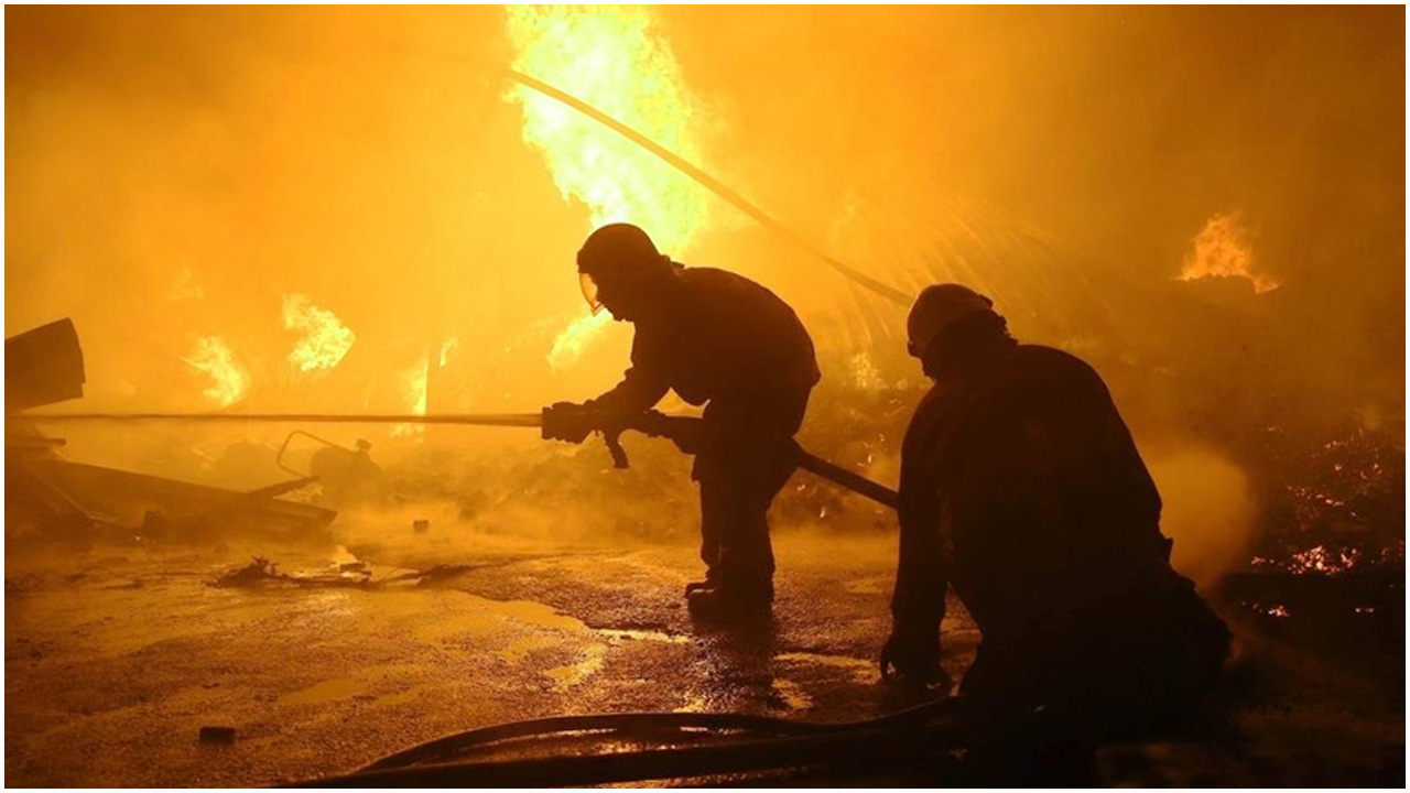 চীনে আতশবাজির দোকানে বিস্ফোরণে ১২ জন নিহত