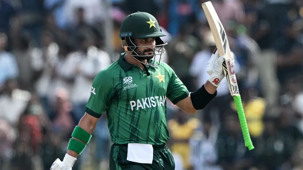 নামিবিয়াকে হারিয়ে সুপার এইটে পাকিস্তান