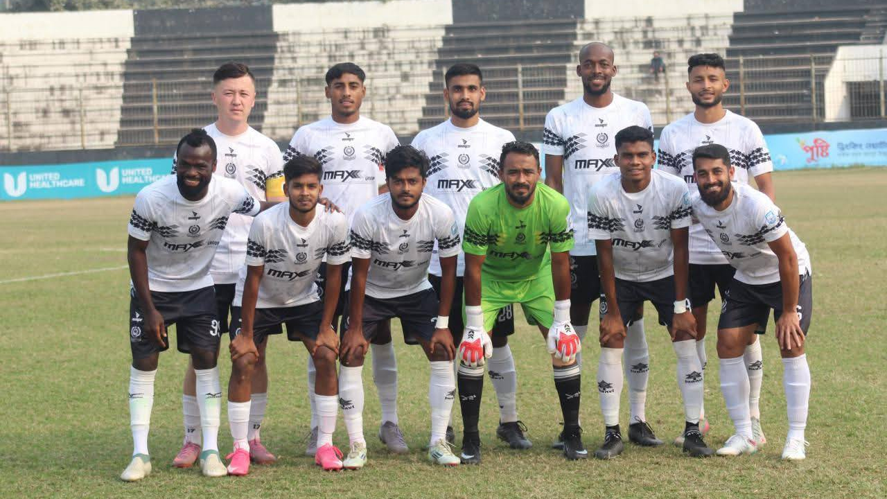 মোহামেডানের ফিফা নিষেধাজ্ঞা প্রত্যাহার, আবাহনী-কিংস এখনও শাস্তির মুখে