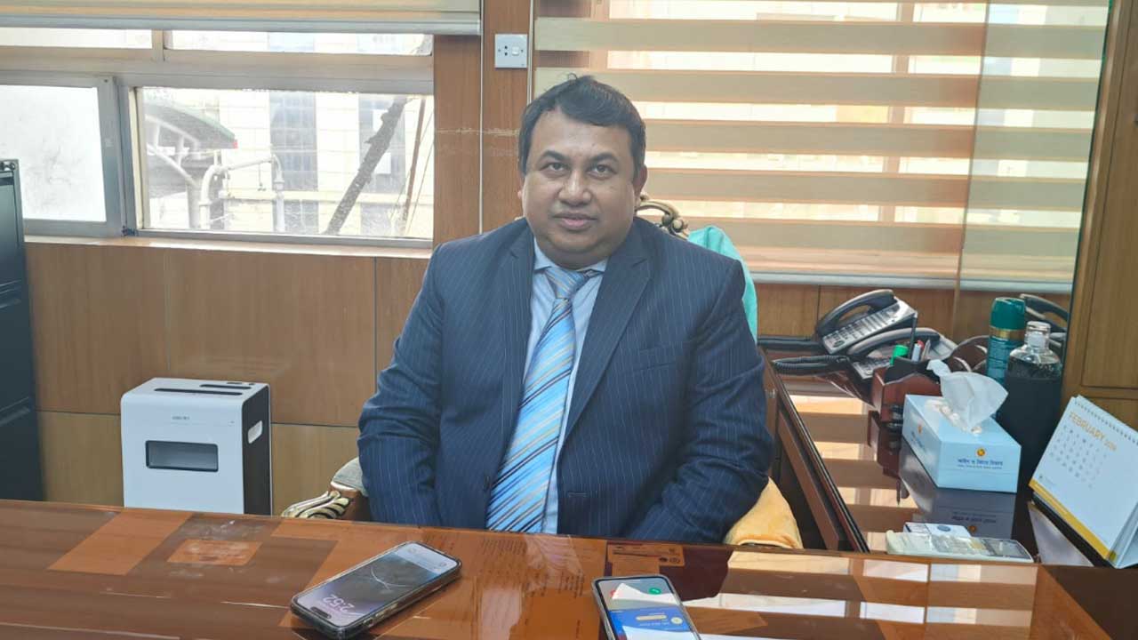 আইনমন্ত্রীর একান্ত সচিব হিসেবে নিয়োগ পেলেন সাজ্জাদুর রহমান
