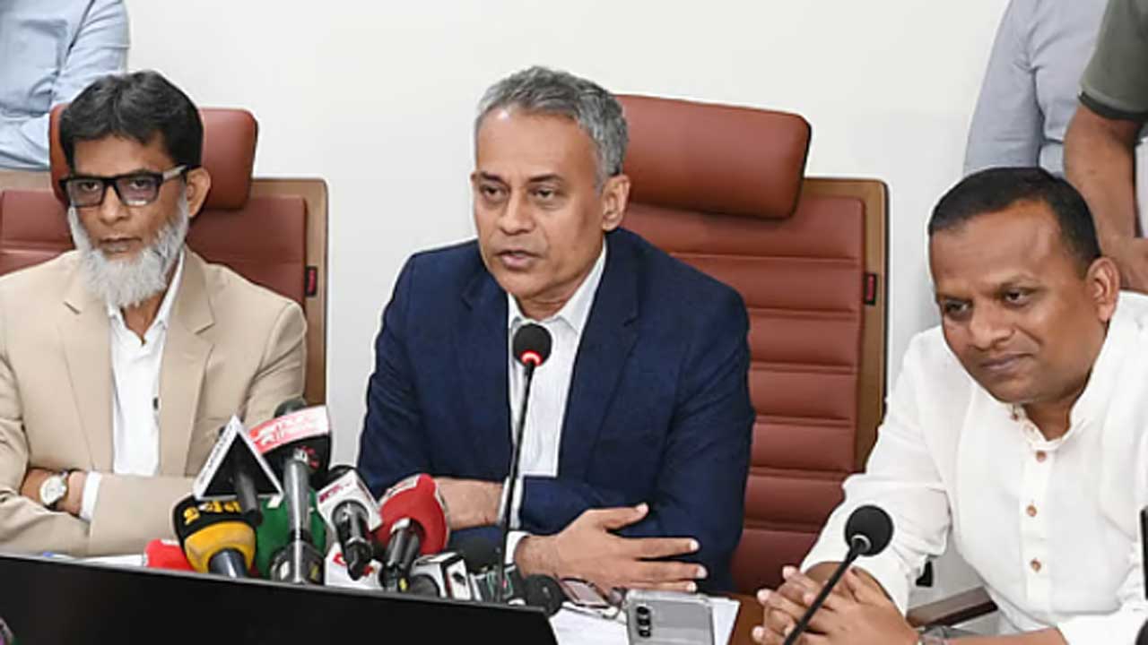 মন্ত্রীর সংজ্ঞা: সমঝোতার টাকা চাঁদা নয়, বাধ্য করলে চাঁদা