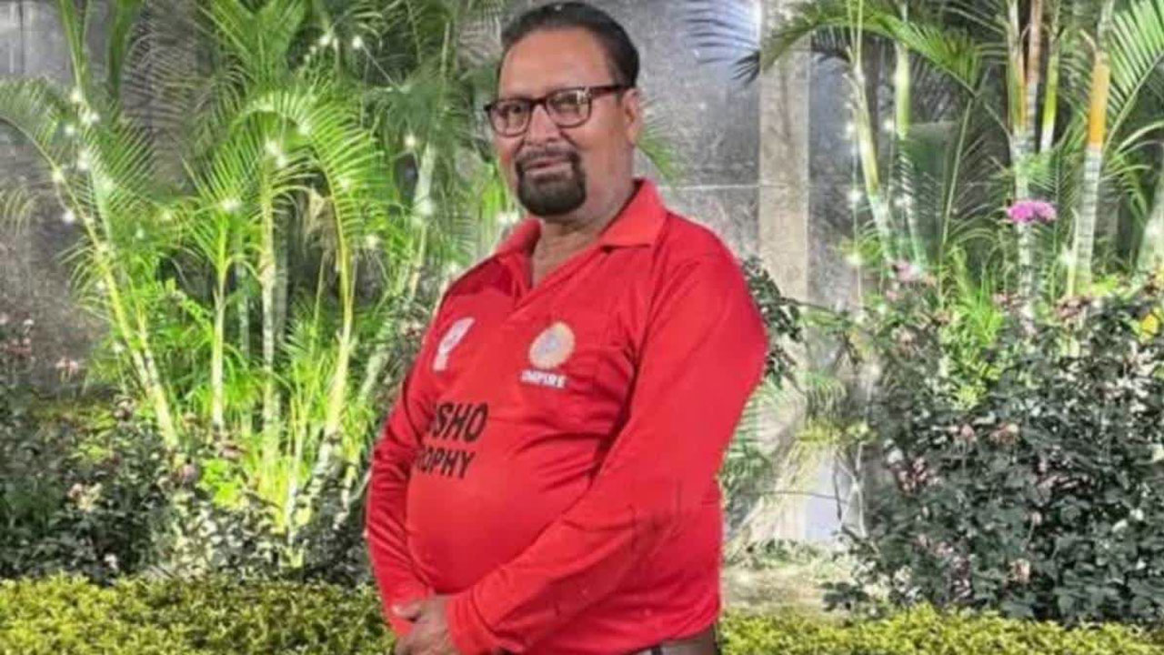 ম্যাচ চলাকালে মৌমাছির আক্রমণে ভারতীয় আম্পায়ারের মৃত্যু