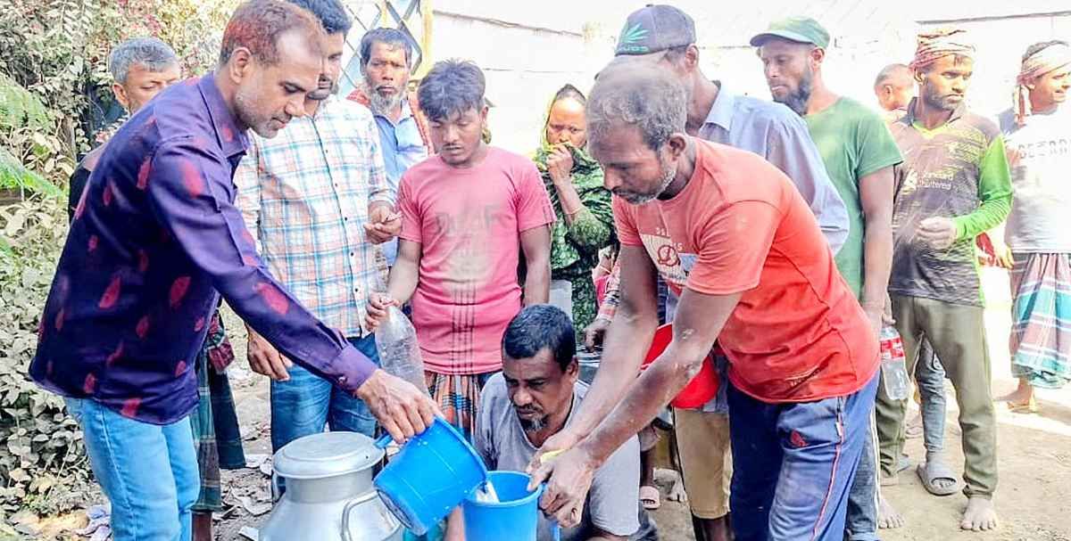 রমজানে প্রতি লিটার দুধ ১০ টাকায় বিক্রি করছে কিশোরগঞ্জের খামার