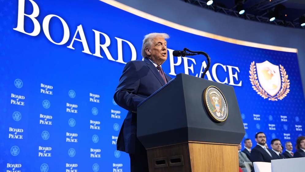 ইরানে মার্কিন হামলার সিদ্ধান্ত ১০ দিনের মধ্যে: ট্রাম্প