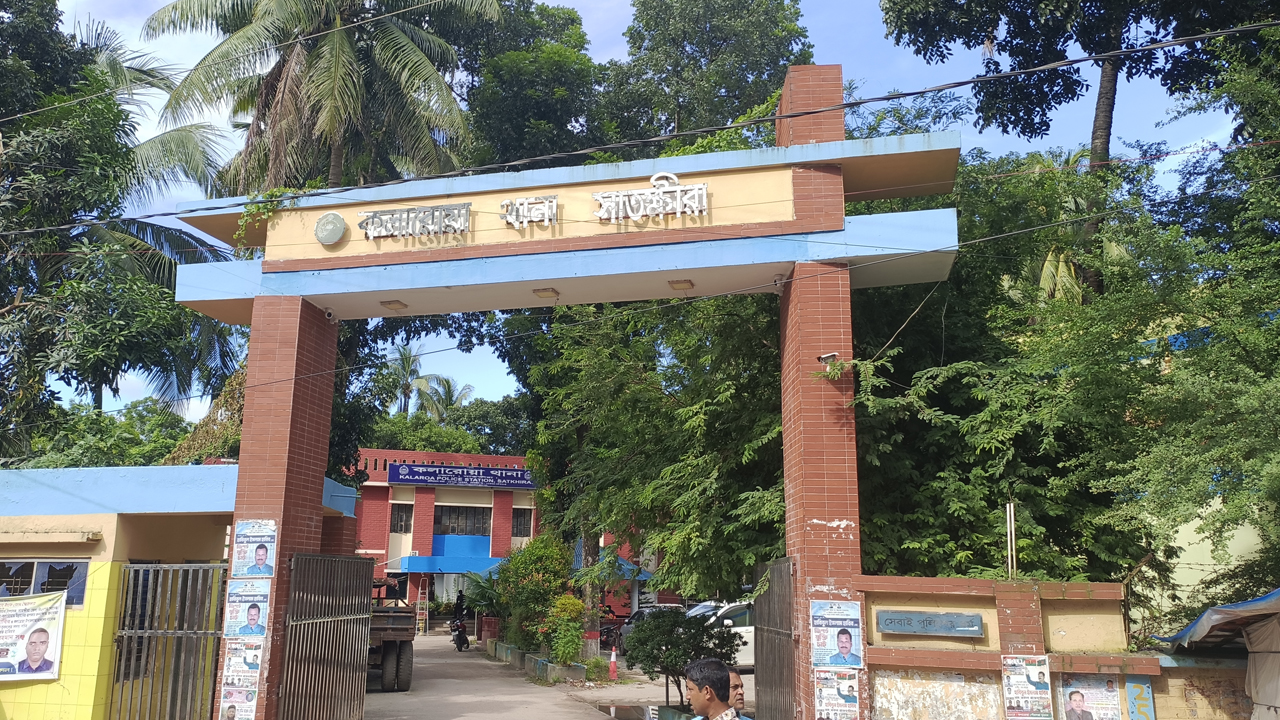 ইটবাহী ট্রলির ধাক্কায় কলারোয়ায় স্কুলছাত্র নিহত