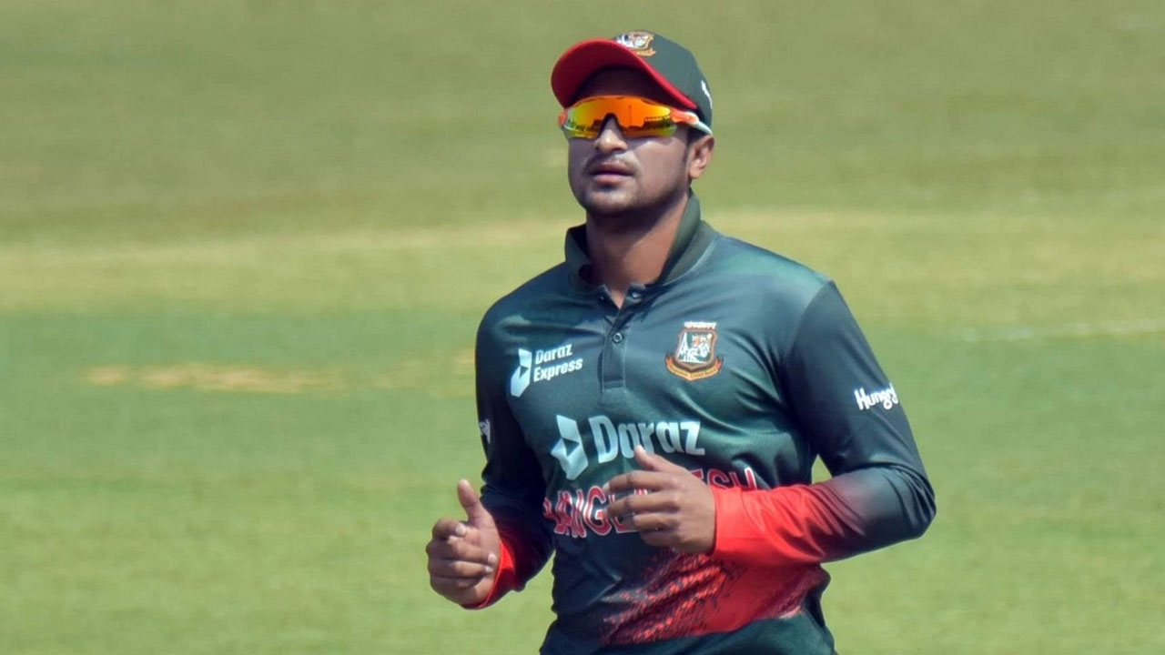 সাকিবের ফেরা প্রসঙ্গে ফারুক: ‘খুব দ্রুত একটা সুখবর পাবেন’