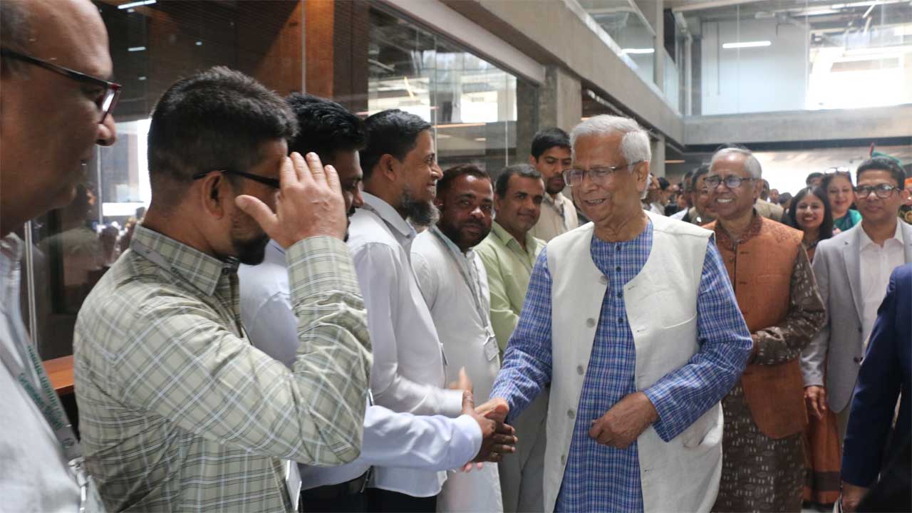 পুরোনো ঠিকানায় ফিরলেন নোবেলজয়ী ড. মুহাম্মদ ইউনূস