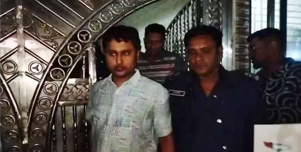 শিশু গৃহকর্মীকে গরম খুন্তির ছ্যাঁকা, চিকিৎসক গ্রেপ্তার