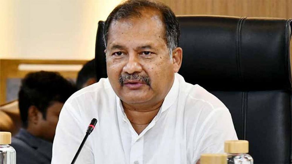 গণমাধ্যমকে ব্ল্যাকমেইলিং অথরিটি হিসেবে ব্যবহারকারীদের মনিটরিংয়ের হুমকি