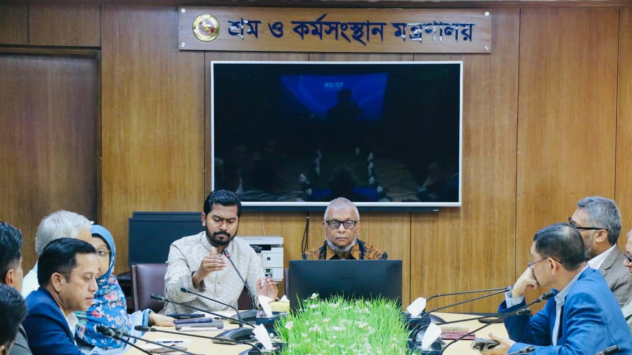 শ্রম-মালিক সম্পর্ক উন্নয়নে গুরুত্বারোপ করেছেন শ্রমমন্ত্রী