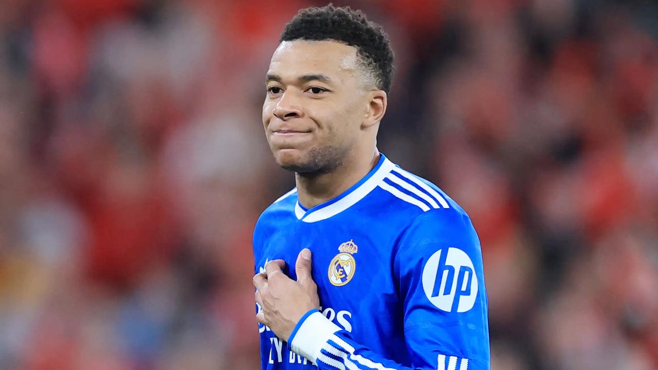 বিশ্বকাপের আগে এমবাপের হাঁটুর চোট নিয়ে উদ্বেগ