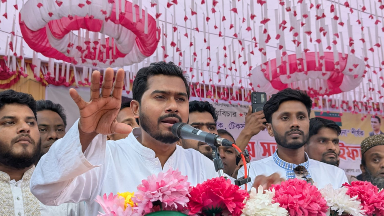 চাঁদাবাজি বন্ধে সরকারের উদ্যোগের কথা জানালেন নুরুল হক নুর