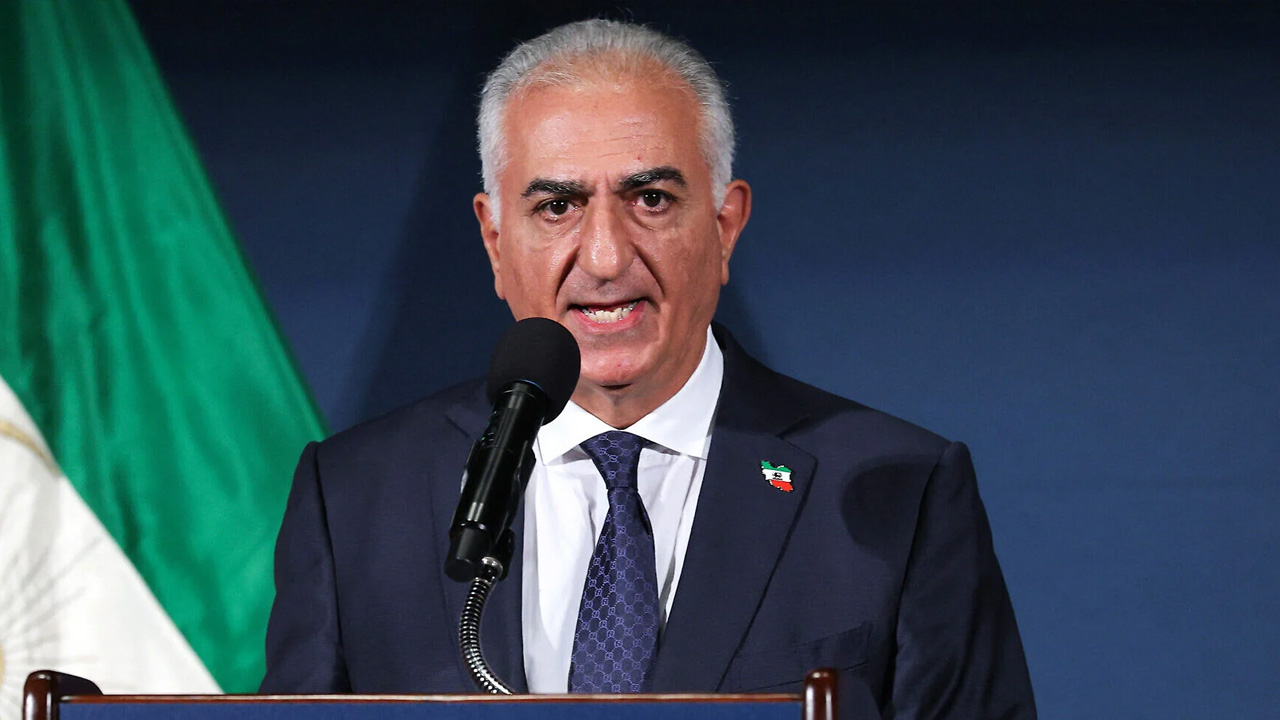 ইরানের নির্বাসিত ক্রাউন প্রিন্সের চূড়ান্ত বিজয়ের ঘোষণা