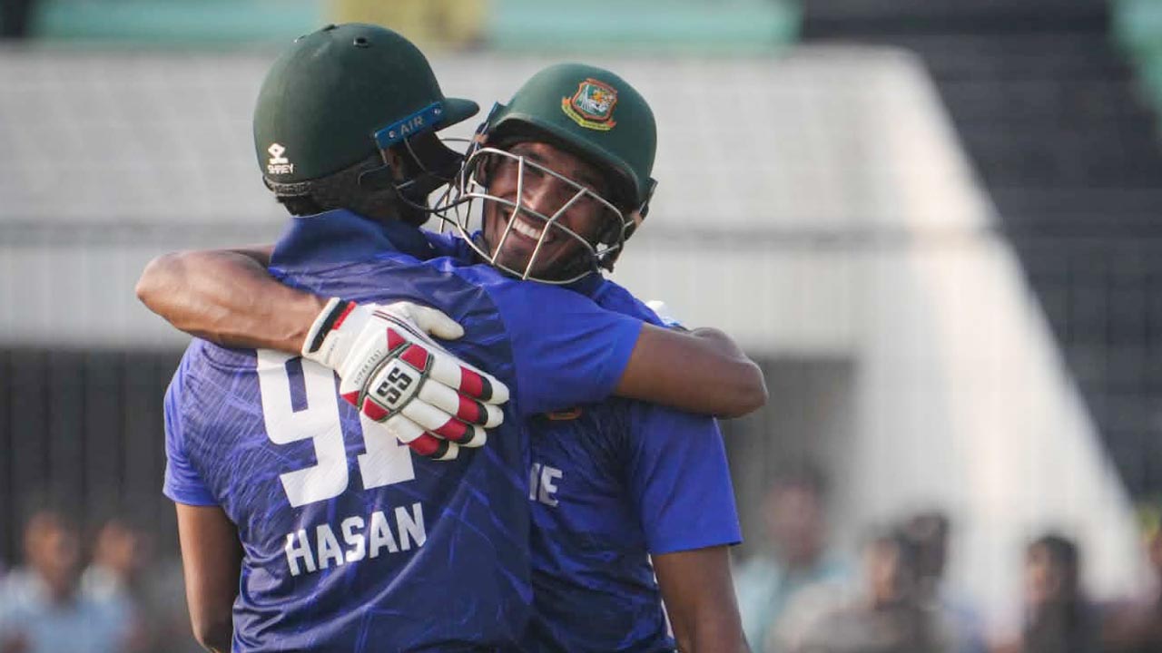 জিসানের সেঞ্চুরিতে মধ্যাঞ্চলের জয়, পূর্বাঞ্চলের নাটকীয় জয়