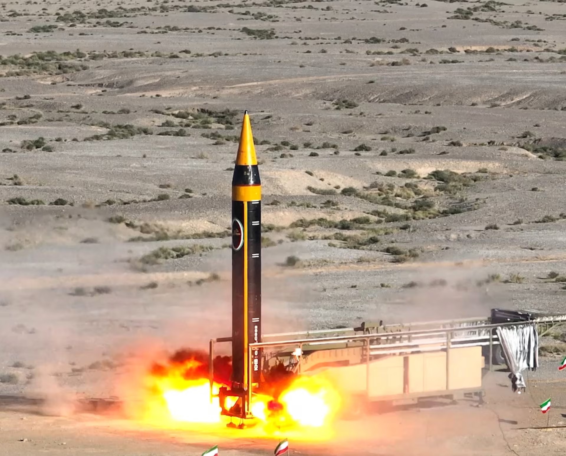 ইরান যেসব অস্ত্র নিয়ে যুক্তরাষ্ট্র ও ইসরায়েলকে মোকাবিলা করছে