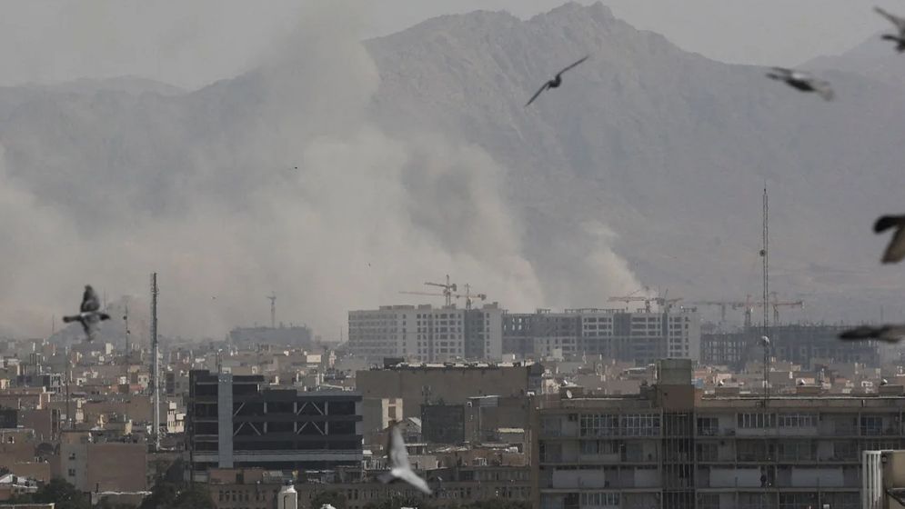 ইরানে যুক্তরাষ্ট্র-ইসরাইলের হামলার বৈধতা নিয়ে প্রশ্ন উঠেছে