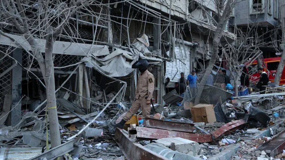 ইরানে যুক্তরাষ্ট্র-ইসরায়েলি হামলায় ৫ নিহত, ২৫ আহত