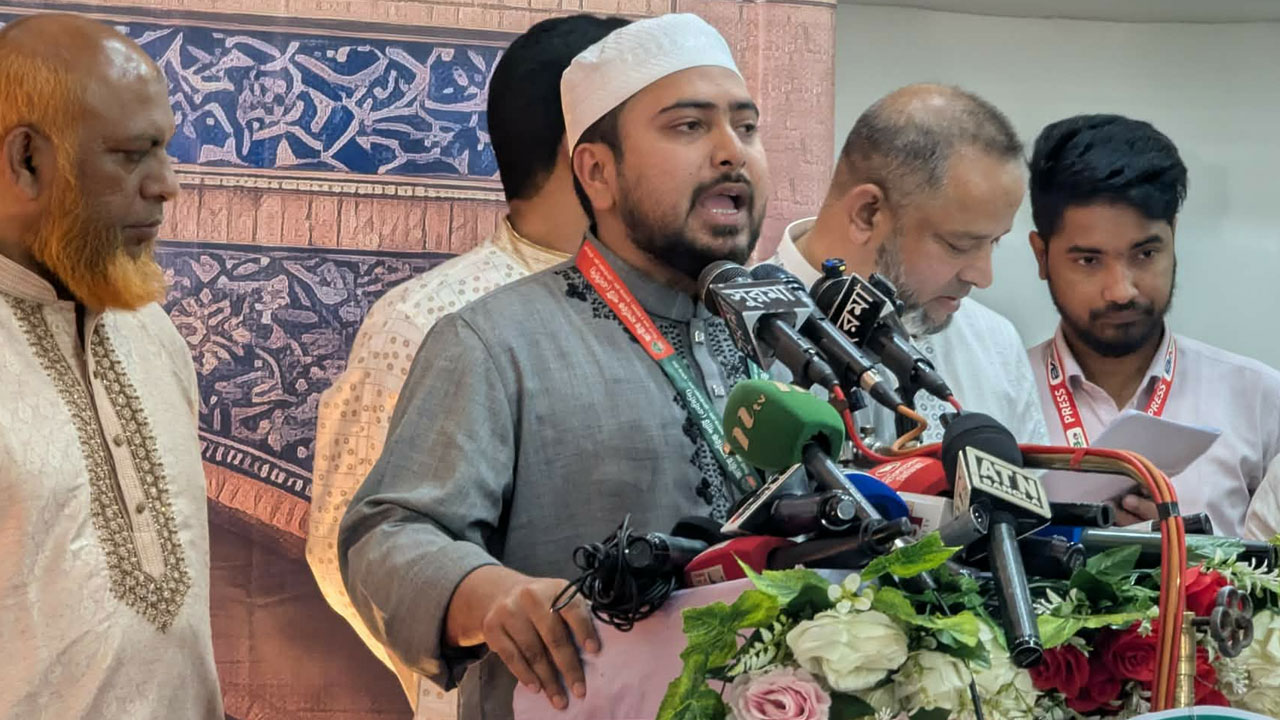 গণতন্ত্রের বিপদে, একদলীয় শাসনের শঙ্কা প্রকাশ নাহিদ ইসলামের