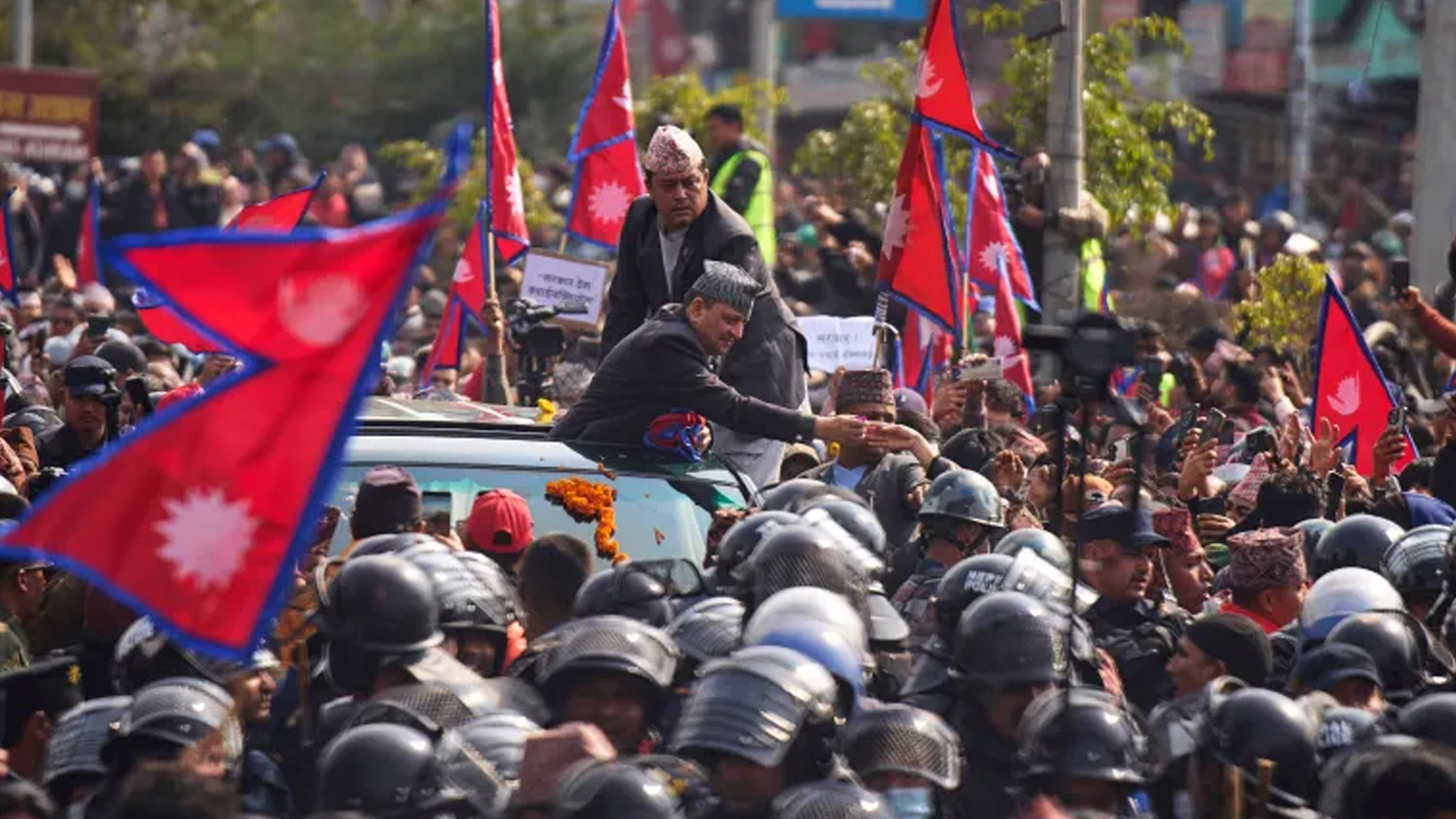 নেপালে রাজতন্ত্র ফেরার সম্ভাবনা নিয়ে আলোচনা
