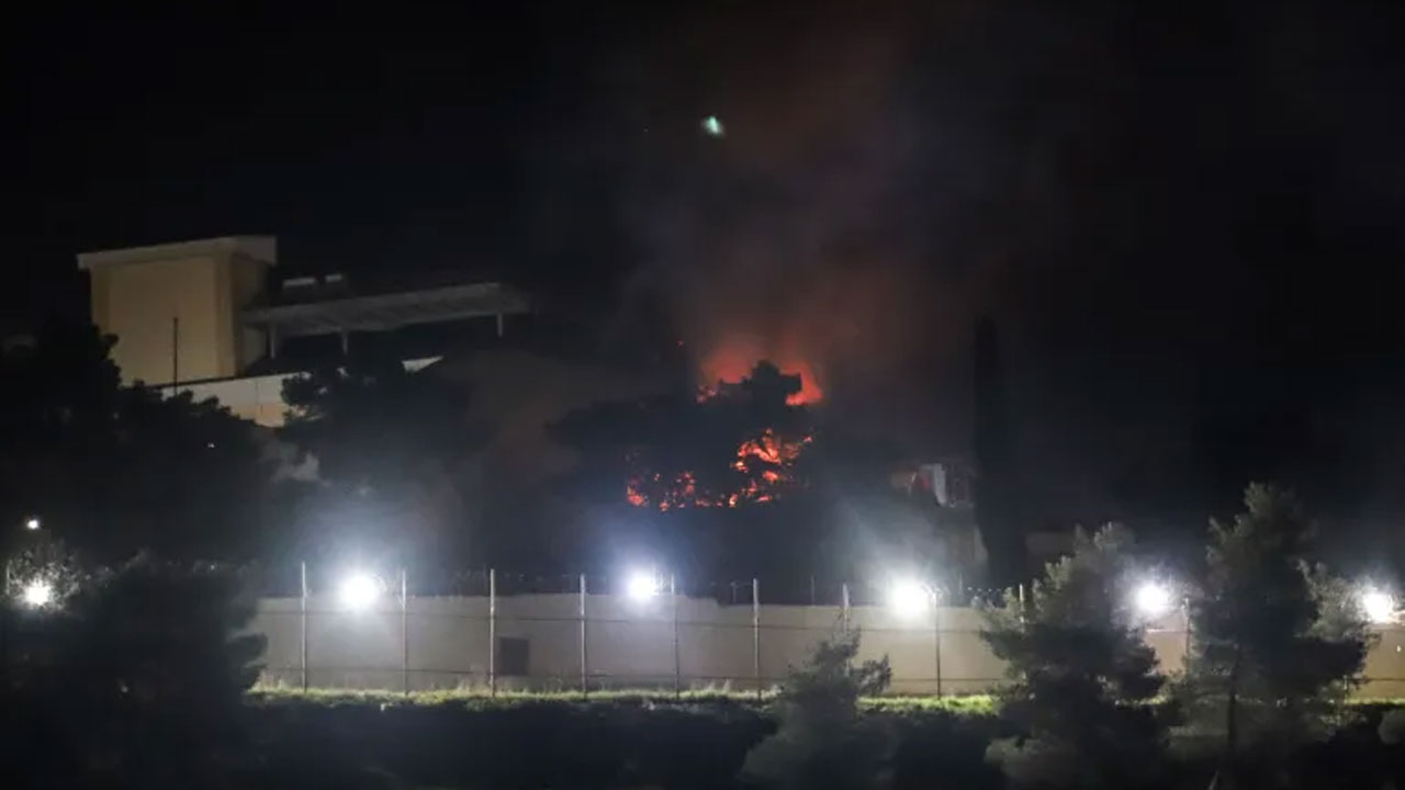 উত্তর ইরাকে কুর্দিদের ওপর ইরানের বোমাবর্ষণ শুরু