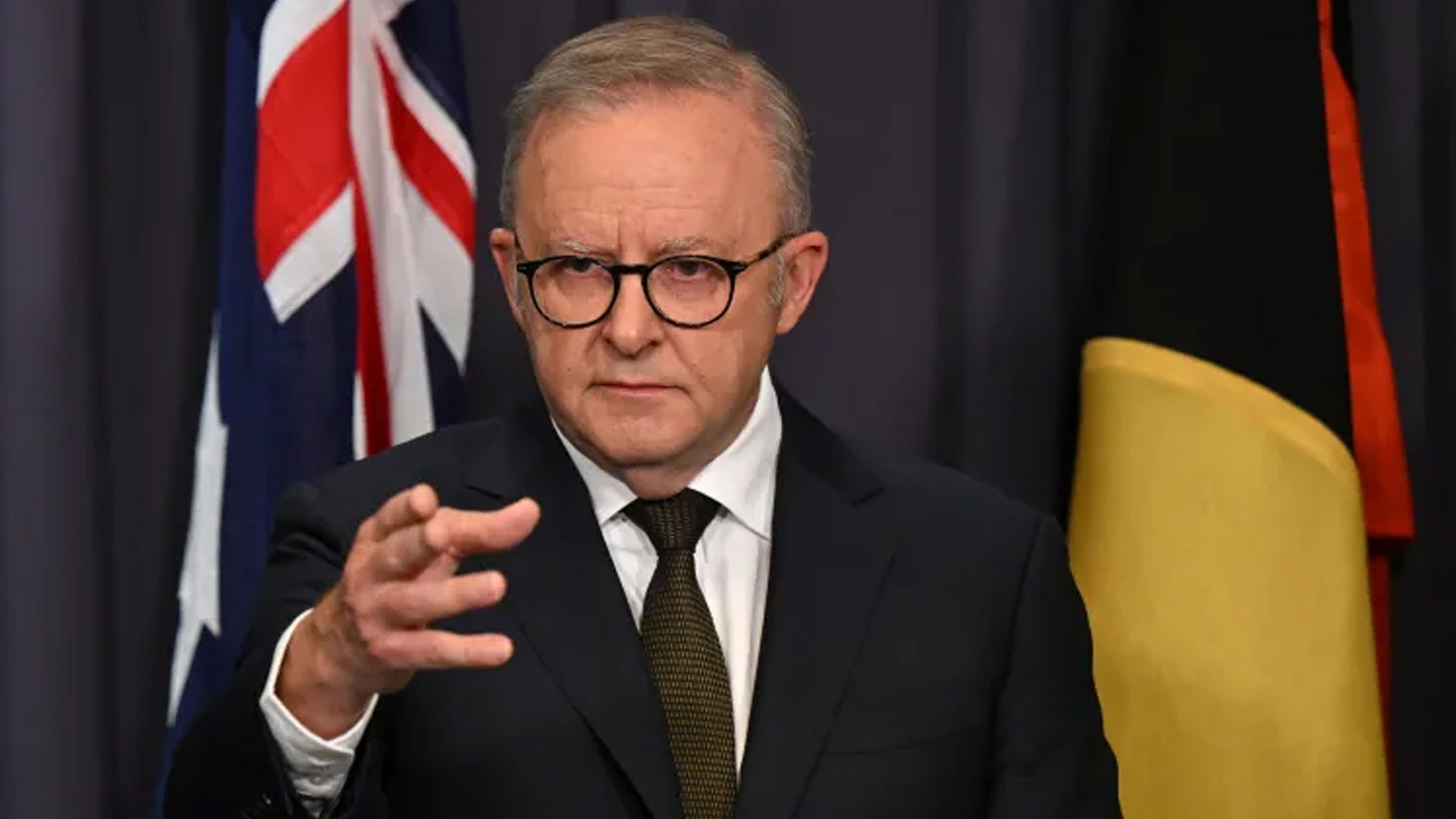 মধ্যপ্রাচ্যে সামরিক সরঞ্জাম পাঠিয়েছে অস্ট্রেলিয়া