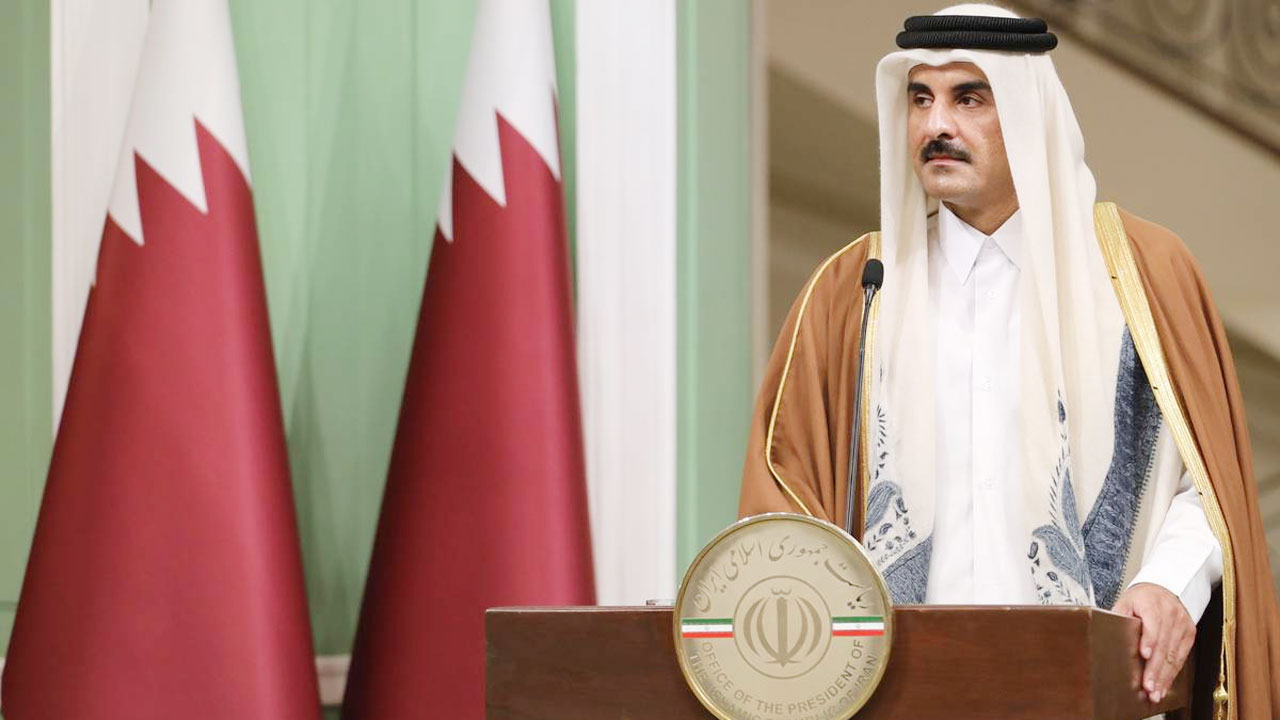 কাতারের আমির আকাশসীমা রক্ষায় সামরিক প্রস্তুতি বাড়ানোর নির্দেশ দিয়েছেন