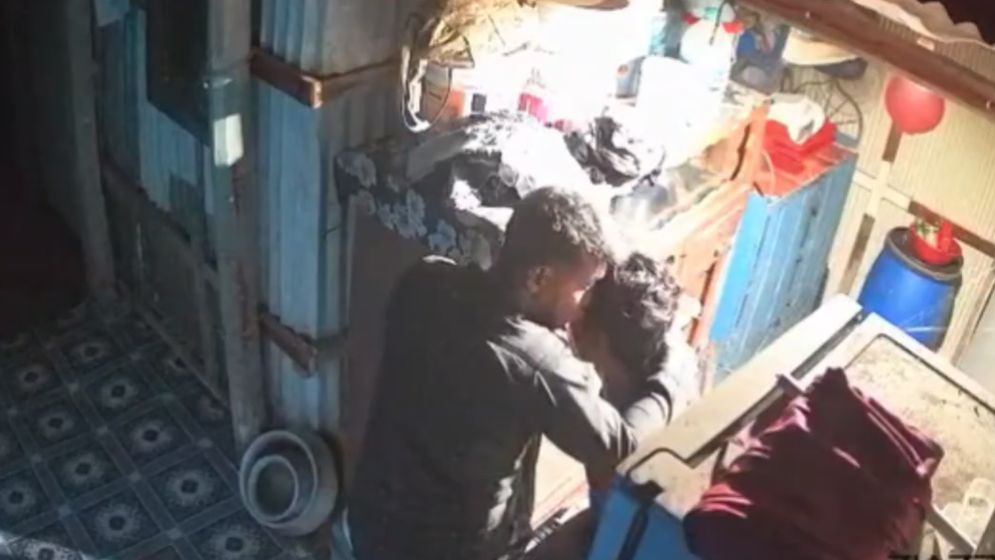 লক্ষ্মীপুরে কৃষকদল নেতার চুরির ভিডিও ভাইরাল, হলেন বহিষ্কার