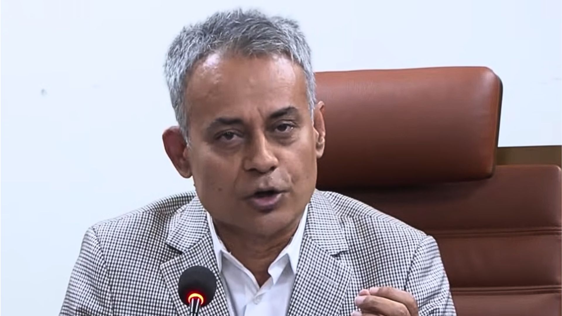 মালিক-শ্রমিকদের কল্যাণে সমিতির টাকা চাঁদাবাজি নয়: সড়ক মন্ত্রী