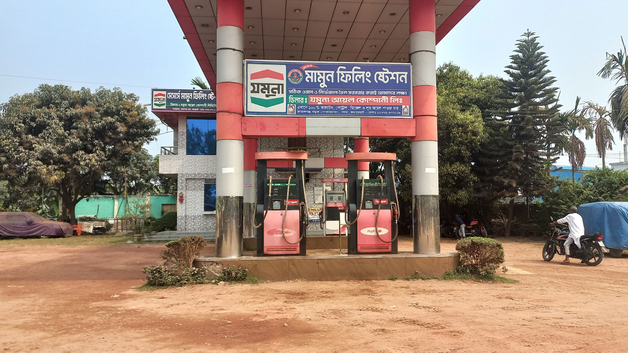 জয়পুরহাটে জ্বালানি তেলের ‘কৃত্রিম সংকট’, বন্ধ অধিকাংশ পাম্প