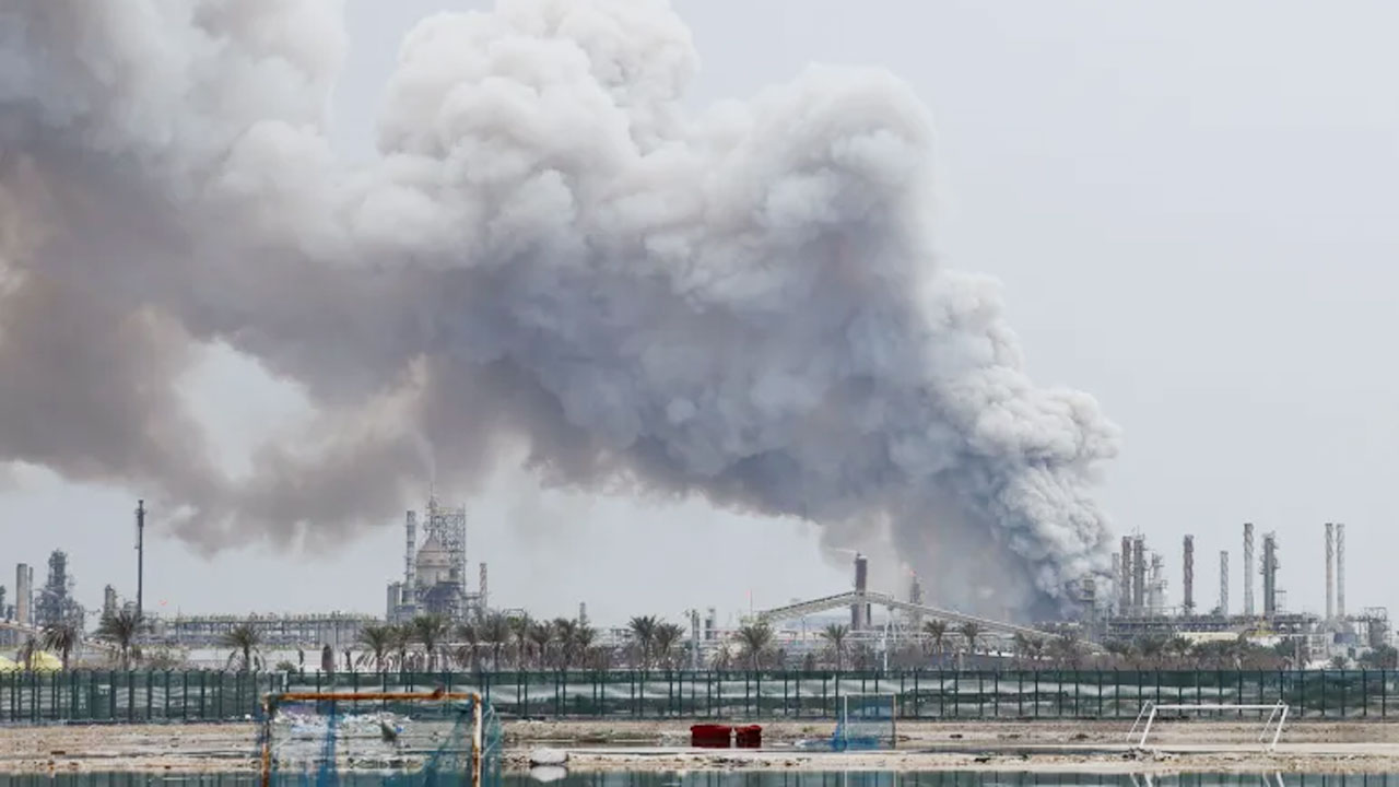 বাহরাইনের তেল শোধনাগারে ড্রোন হামলা, গুরুতর ক্ষতি