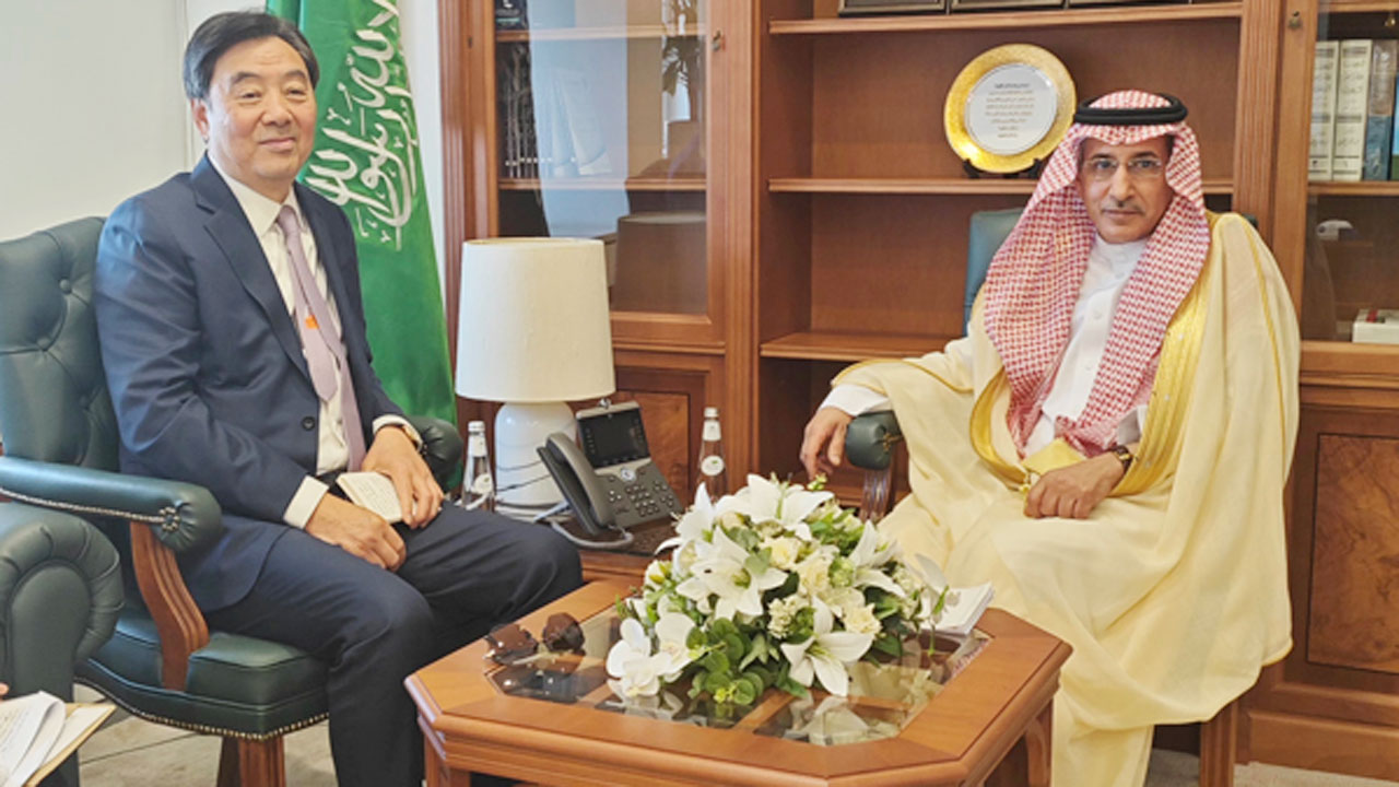 চীন ইরান-যুক্তরাষ্ট্র-ইসরায়েল যুদ্ধের মাঝে দূত পাঠালো