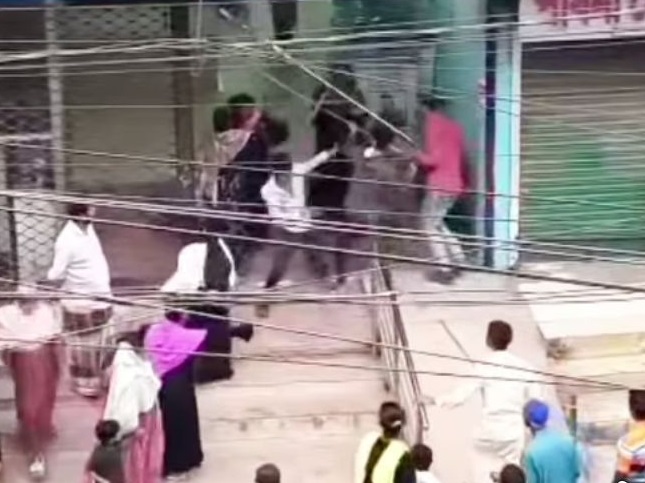 শ্রীপুরে প্রসূতির মৃত্যু: হাসপাতাল ভাঙচুর, কর্তৃপক্ষ নিরুদ্দেশ