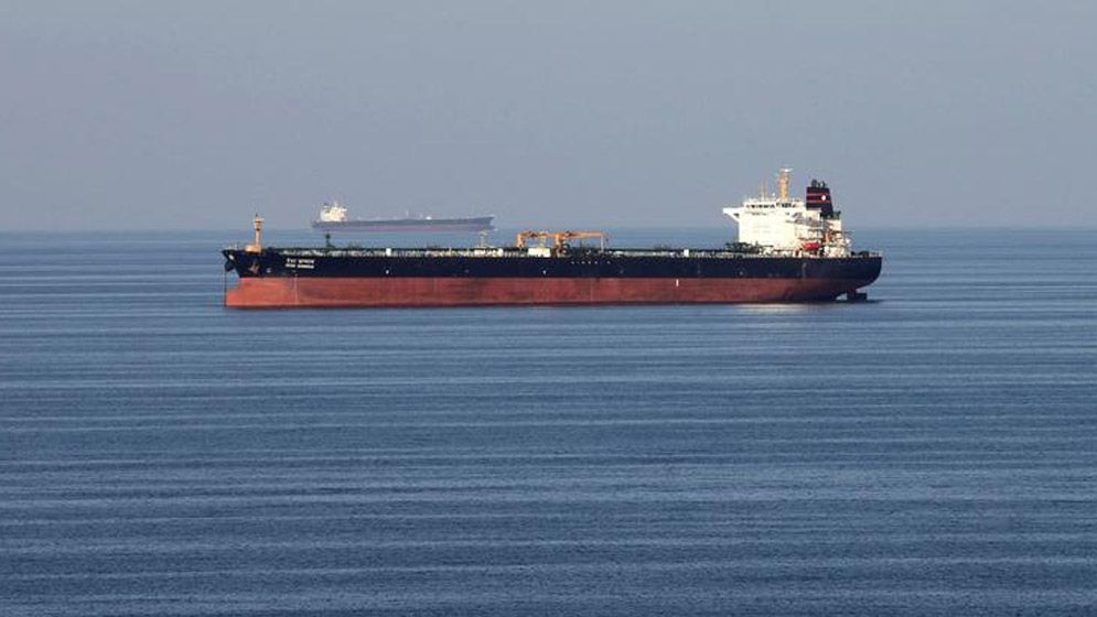 হরমুজ প্রণালিতে আটকে পড়া তেলবাহী জাহাজ ছাড়াতে ইরানের দ্বারস্থ হচ্ছে সরকার