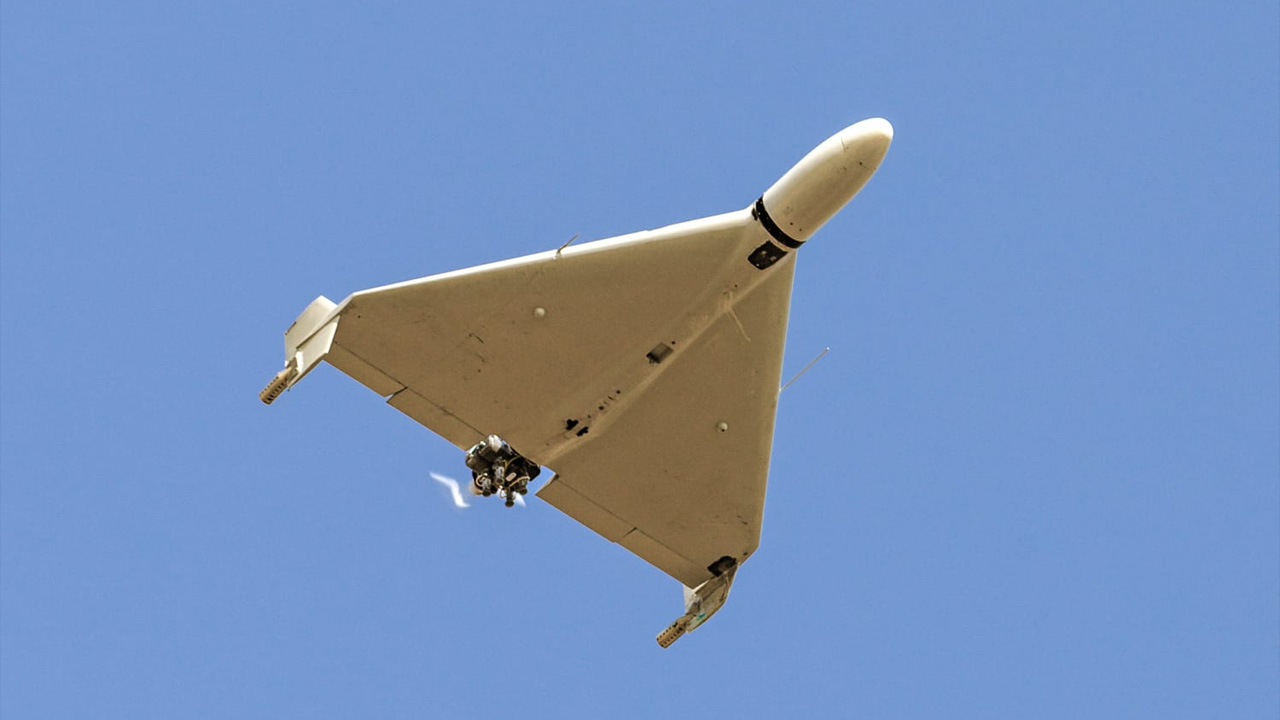 ইরানে বিপ্লবী গার্ডের ড্রোন হেডকোয়ার্টারে হামলার দাবি