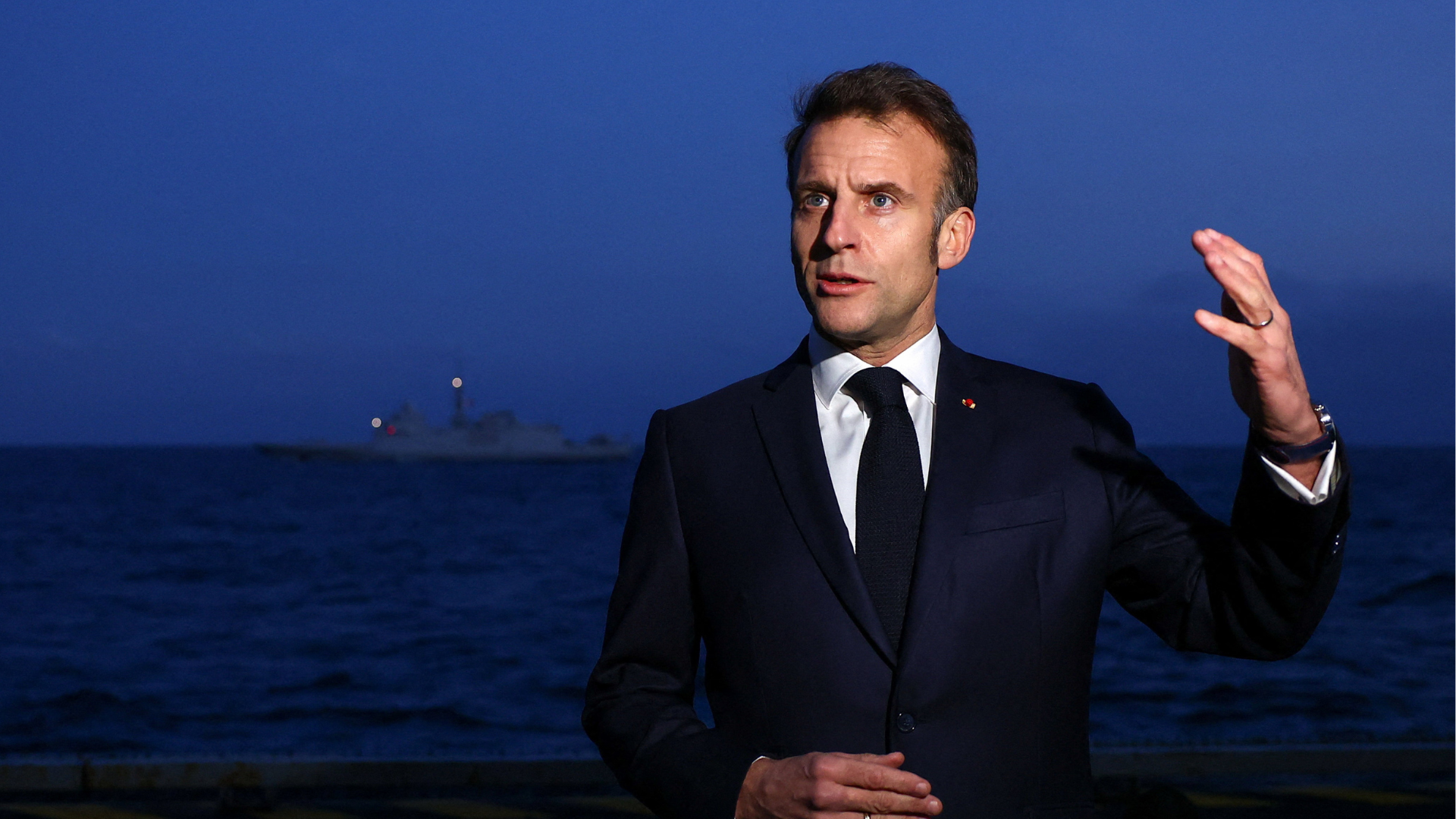 ম্যাক্রোঁর ঘোষণা: যুদ্ধ কমলে হরমুজে নিরাপত্তা দেবে ফ্রান্স